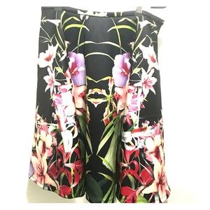 Ted Baker black tropical skirt size 4 NWT